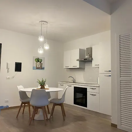Apartment Smart Finemente Ristrutturato Varazze