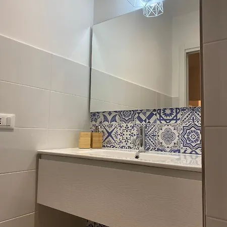 Smart Finemente Ristrutturato Apartment