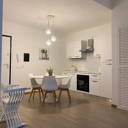 Apartment Smart Finemente Ristrutturato Varazze